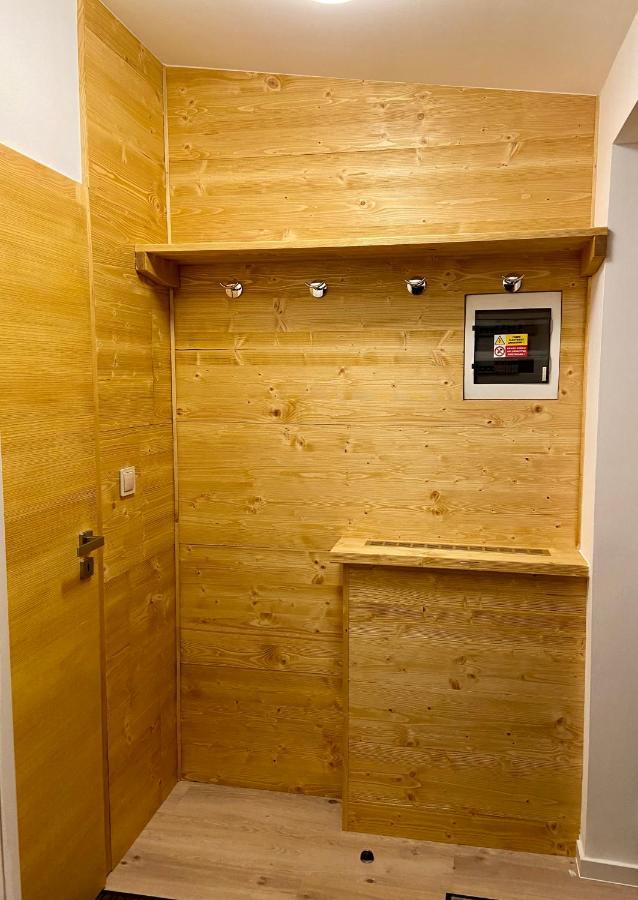 Apartmany Jasna, Biela Put 迪马诺卡多林纳 外观 照片